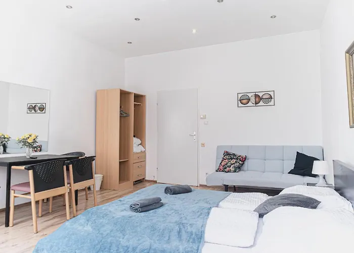 Apartment Standard & Simple 2 Neighbouring - 3brs *
